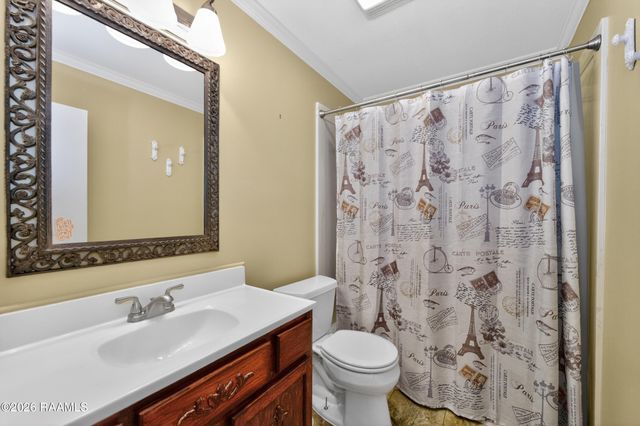 207 Belle Homme Drive, Lafayette, LA 70506