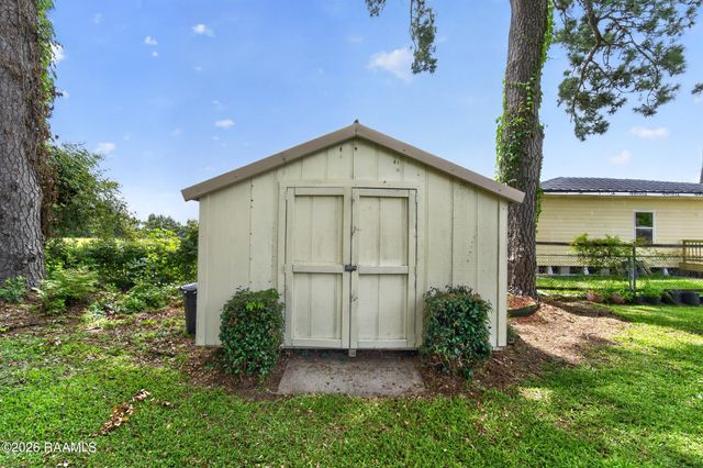 207 Belle Homme Drive, Lafayette, LA 70506