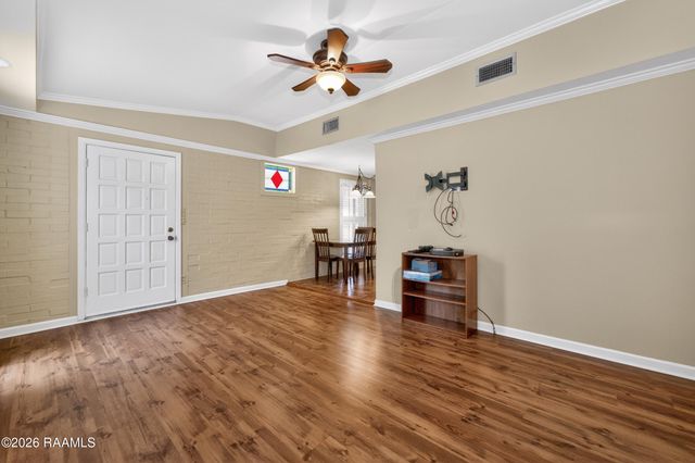207 Belle Homme Drive, Lafayette, LA 70506