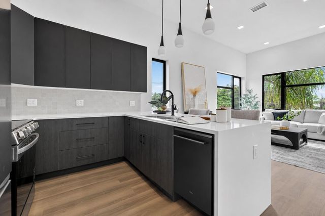 106 36TH STREET N, St Petersburg, FL 33713