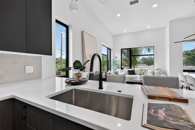 106 36TH STREET N, St Petersburg, FL 33713