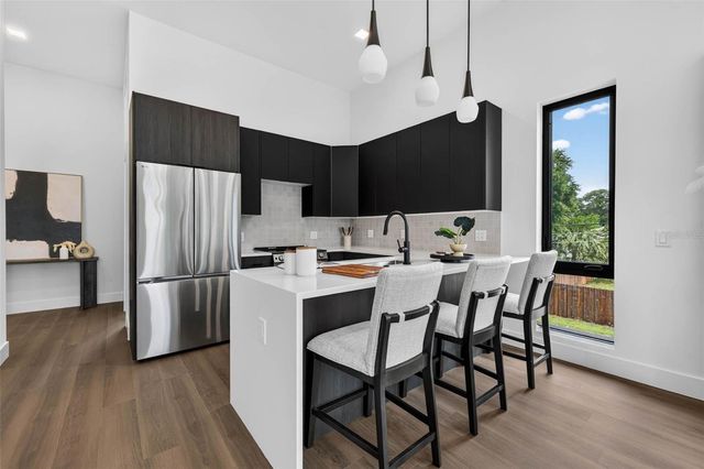 106 36TH STREET N, St Petersburg, FL 33713