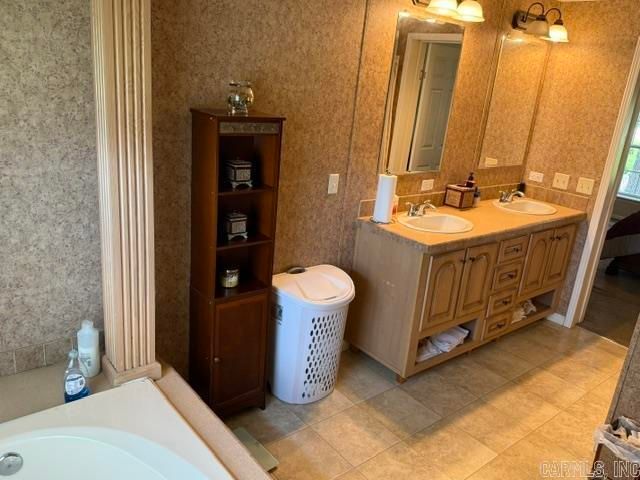 955 N Highway 15, Lonoke, AR 72076