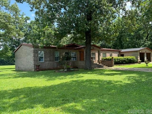 955 N Highway 15, Lonoke, AR 72076