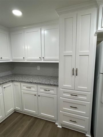 309 Ryan Street, Angleton, TX 77515