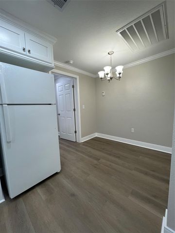 309 Ryan Street, Angleton, TX 77515