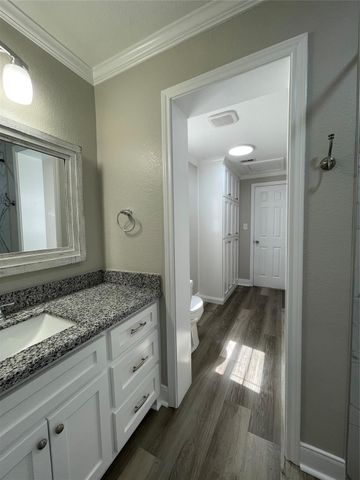 309 Ryan Street, Angleton, TX 77515