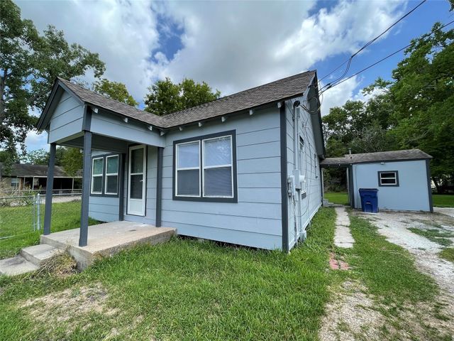 309 Ryan Street, Angleton, TX 77515