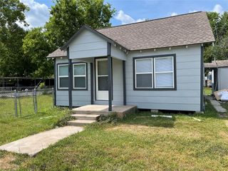 309 Ryan Street, Angleton, TX 77515