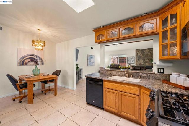 439 439 Hummingbird Ln, Livermore, CA 94551