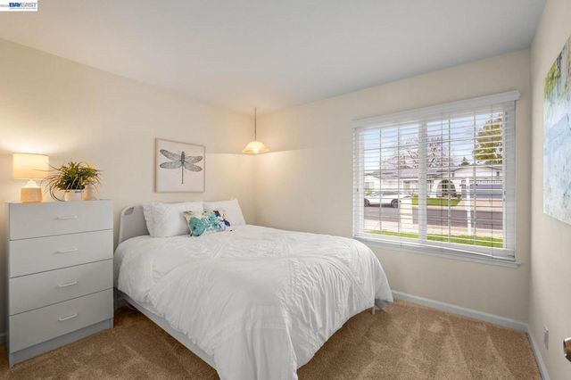 439 439 Hummingbird Ln, Livermore, CA 94551