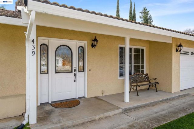 439 439 Hummingbird Ln, Livermore, CA 94551