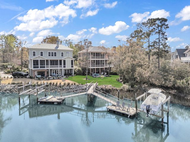 3516 Henrietta Hartford Road, Mount Pleasant, SC 29466