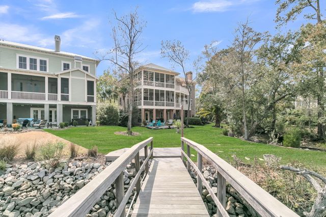 3516 Henrietta Hartford Road, Mount Pleasant, SC 29466