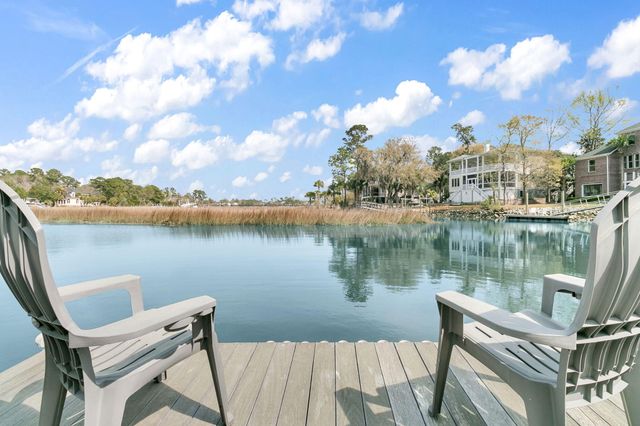 3516 Henrietta Hartford Road, Mount Pleasant, SC 29466