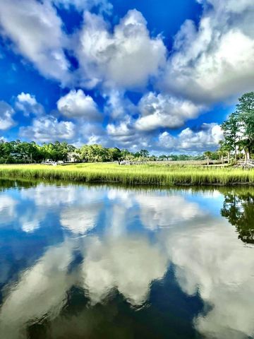 3516 Henrietta Hartford Road, Mount Pleasant, SC 29466