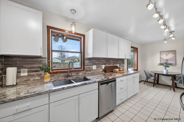 603 BALDWIN DR, Cheyenne, WY 82009