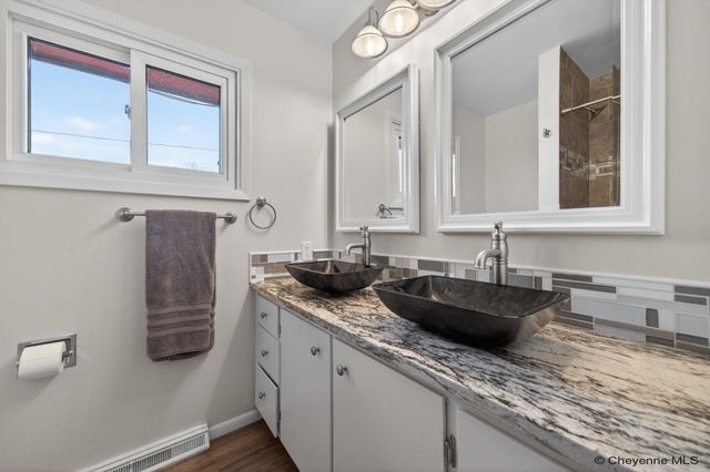 603 BALDWIN DR, Cheyenne, WY 82009