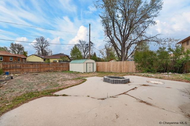 603 BALDWIN DR, Cheyenne, WY 82009