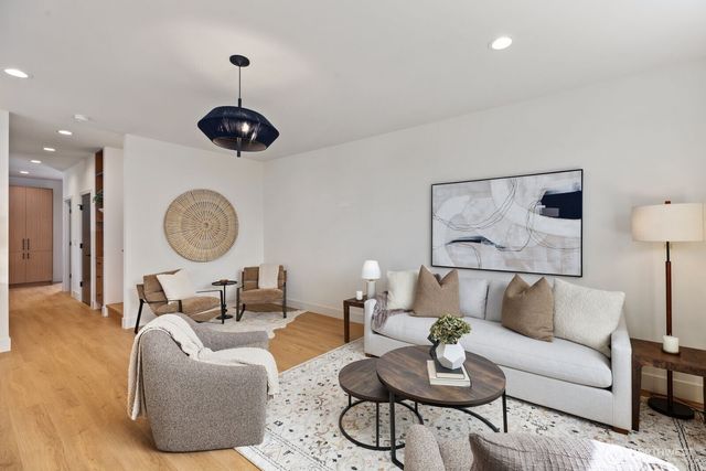 3305 S Hanford Street, Seattle, WA 98144