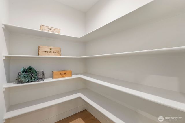 3305 S Hanford Street, Seattle, WA 98144