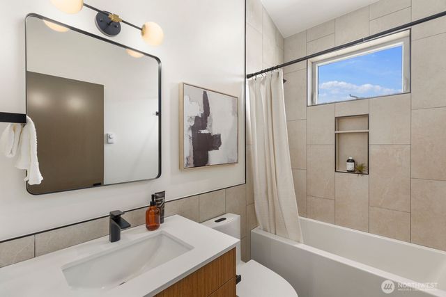 3305 S Hanford Street, Seattle, WA 98144