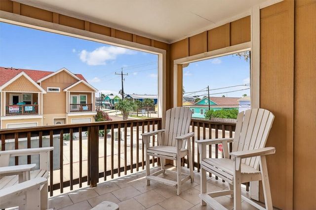 1813 S 11th St 102, Port Aransas, TX 78373