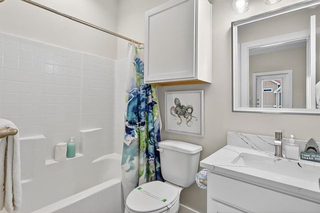 1813 S 11th St 102, Port Aransas, TX 78373