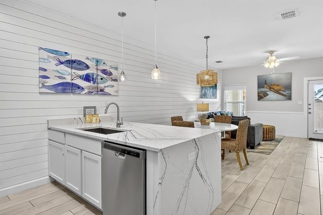 1813 S 11th St 102, Port Aransas, TX 78373