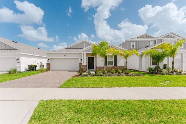2862 ARMSTRONG AVENUE, Clermont, FL 34714