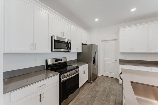 2862 ARMSTRONG AVENUE, Clermont, FL 34714