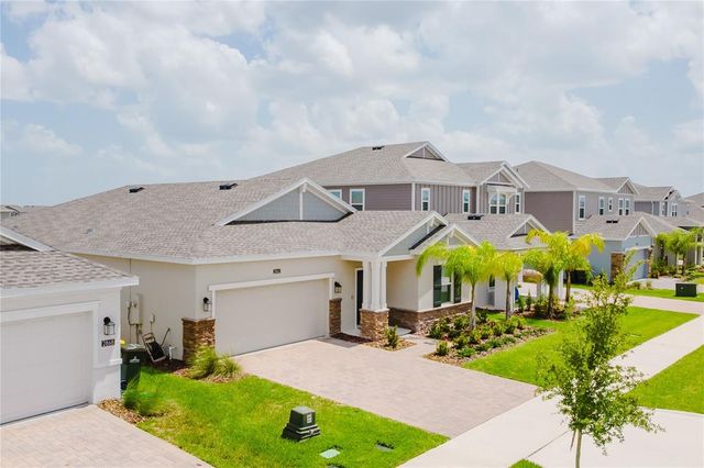 2862 ARMSTRONG AVENUE, Clermont, FL 34714