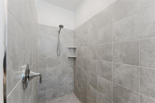 2862 ARMSTRONG AVENUE, Clermont, FL 34714