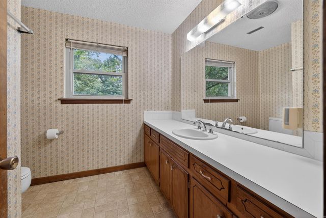 1540 Valley View Drive, Malvern, AR 72104