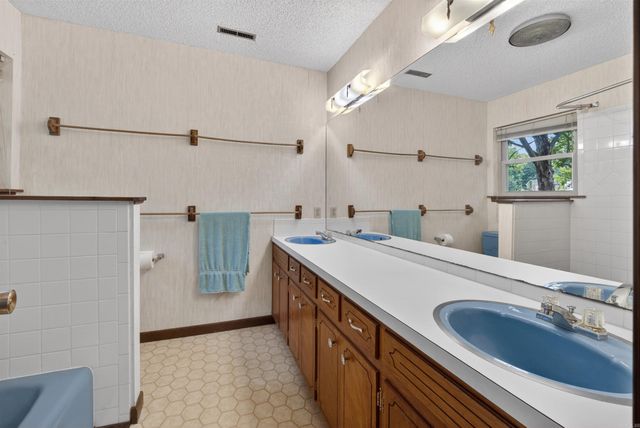 1540 Valley View Drive, Malvern, AR 72104