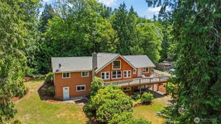 12170 Viewcrest Place NE, Bainbridge Island, WA 98110