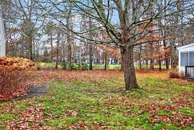 18 Windward St 18, Mashpee, MA 02649