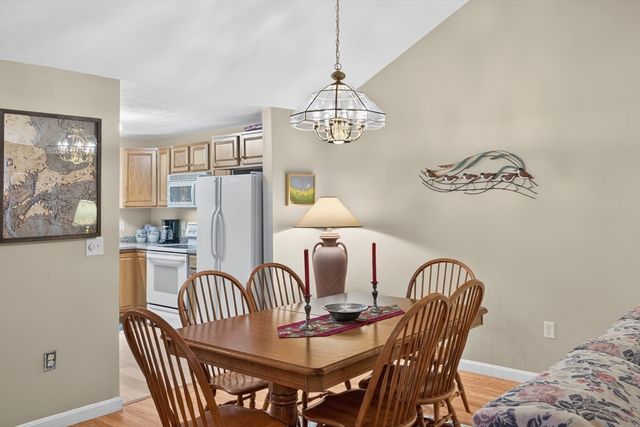 18 Windward St 18, Mashpee, MA 02649