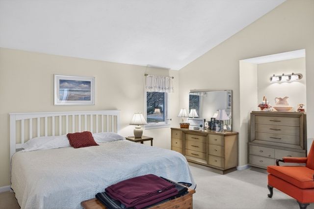 18 Windward St 18, Mashpee, MA 02649