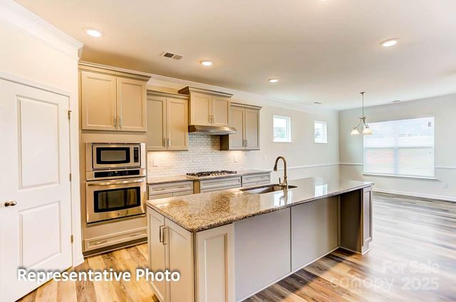 8644 Acadia Parkway 589, Sherrills Ford, NC 28673