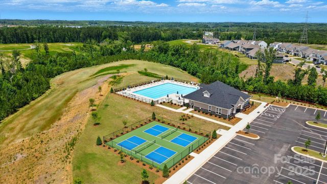 8644 Acadia Parkway 589, Sherrills Ford, NC 28673