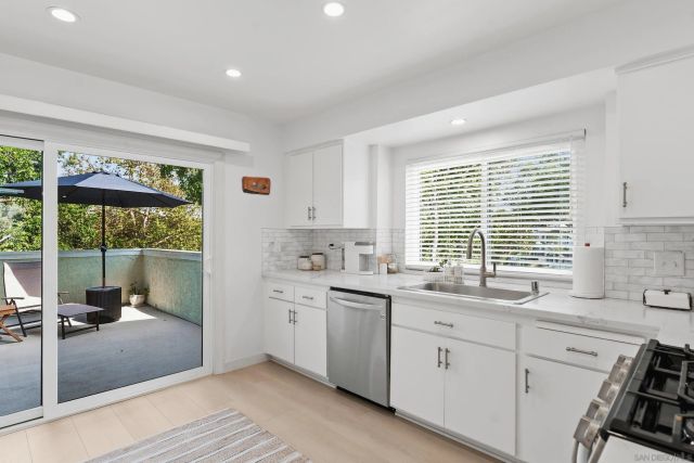 849 Bluebell Ct, Carlsbad, CA 92011