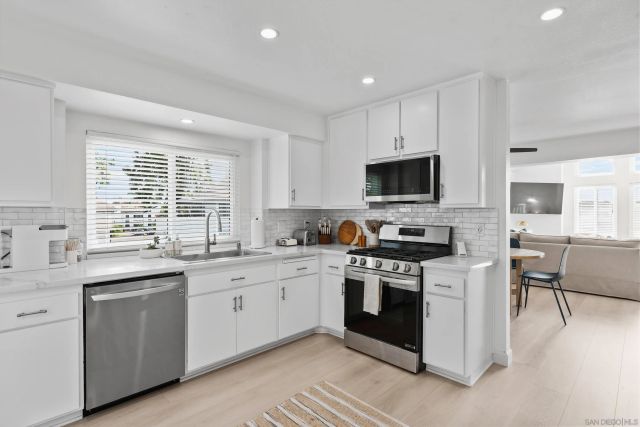 849 Bluebell Ct, Carlsbad, CA 92011