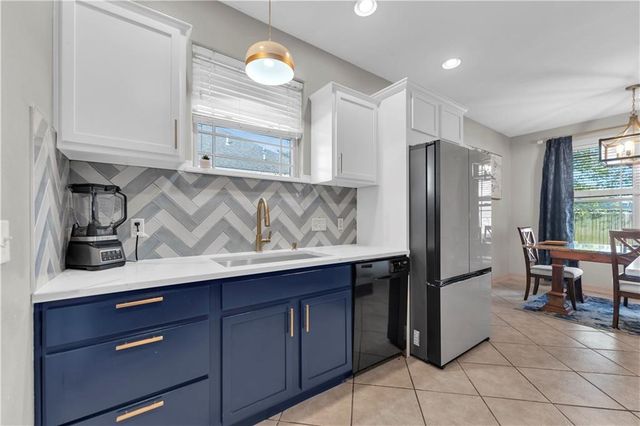 680 Reisling Street, Centerton, AR 72719