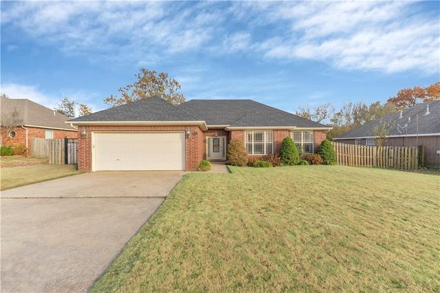 680 Reisling Street, Centerton, AR 72719