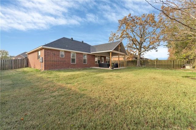 680 Reisling Street, Centerton, AR 72719