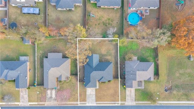 680 Reisling Street, Centerton, AR 72719