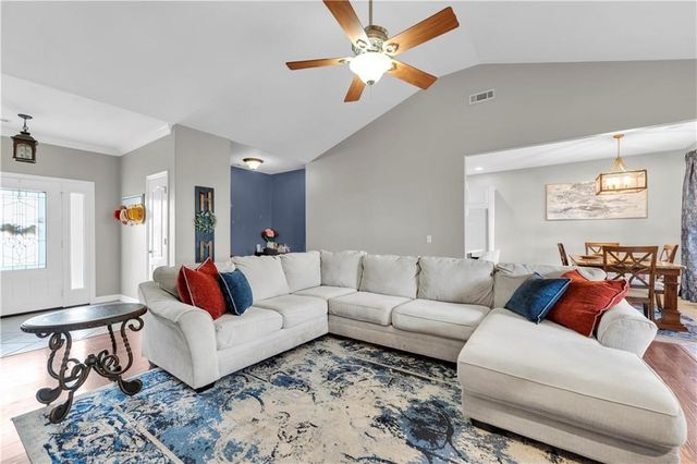 680 Reisling Street, Centerton, AR 72719