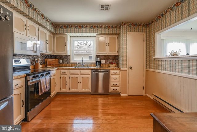 27 MAGNOLIA RD., Stafford Twp, NJ 08050