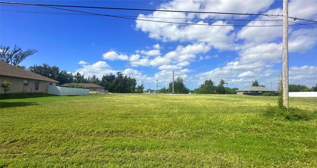 312 SW 15TH STREET, Cape Coral, FL 33991